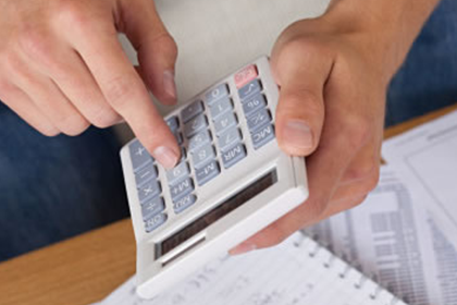 逾期未履行判决共担偿还责任